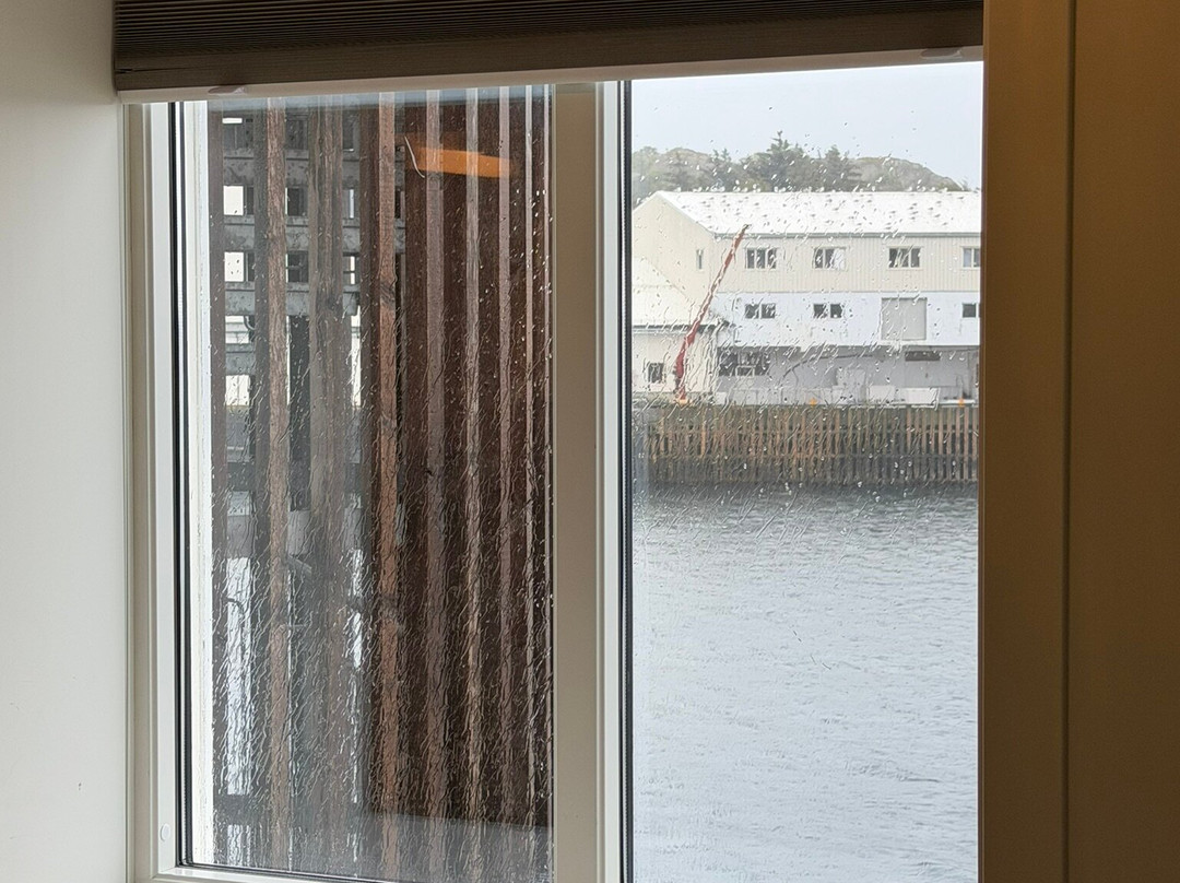 Fast Hotel Henningsvær主图