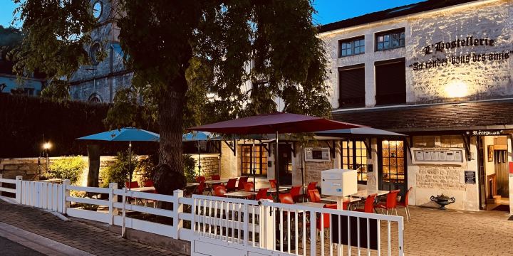 朋友们的会议旅店-官方