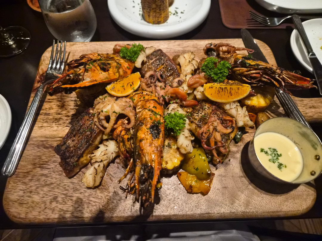 Staten Bar & Grill