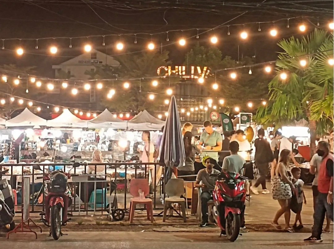 集装箱夜市-普吉镇必去景点