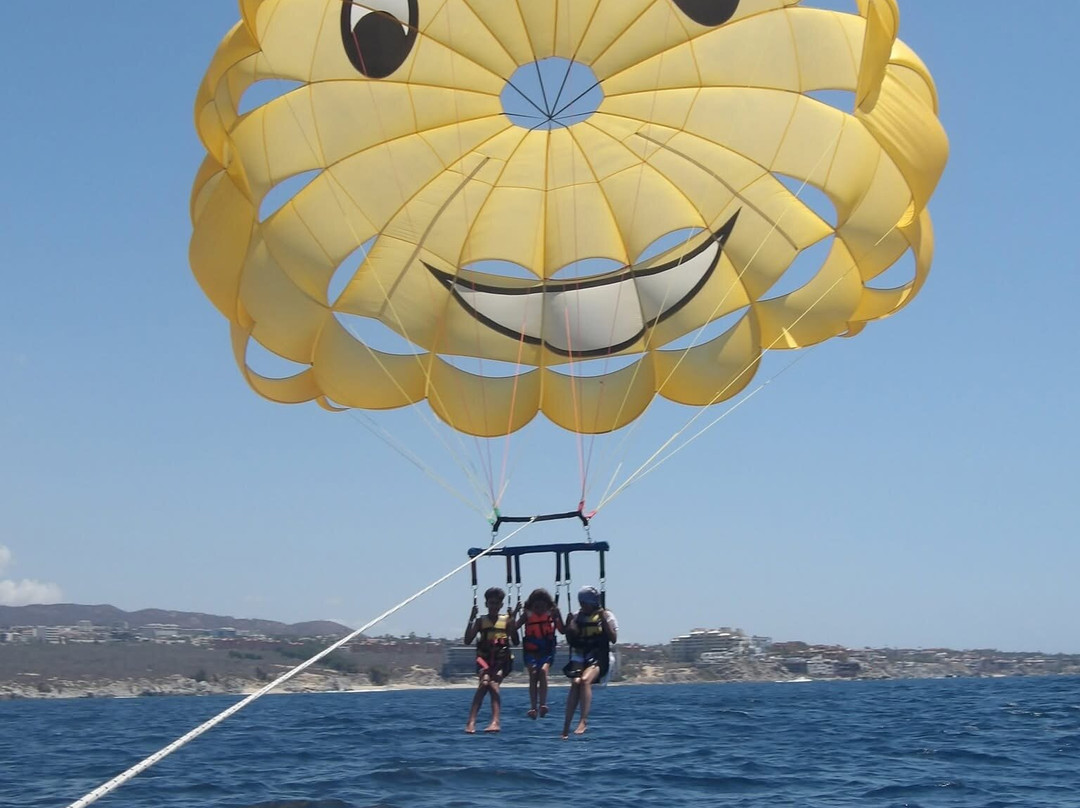 Happy Flights Cabo Parasailing-卡波圣卢卡斯必去景点