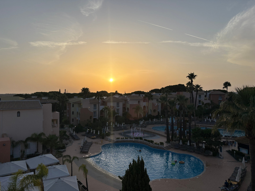 Spacious 4 Bedroom Villa, Private Pool, Free Air Conditioning and Wifi主图