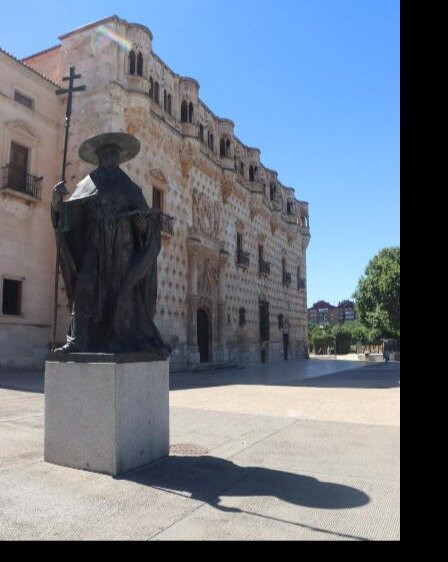 Monumento al Cardenal Mendoza-Guadalajara必去景点