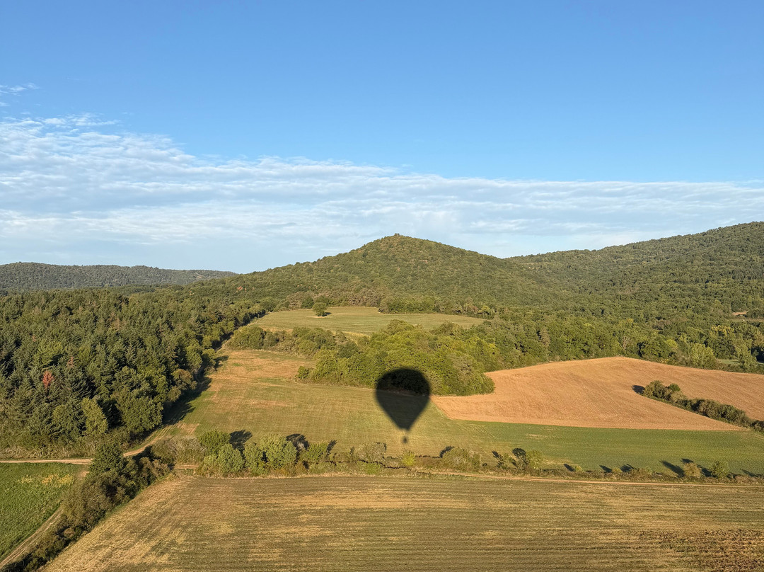 Auvergne Montgolfieres-Chambon-sur-Lac必去景点