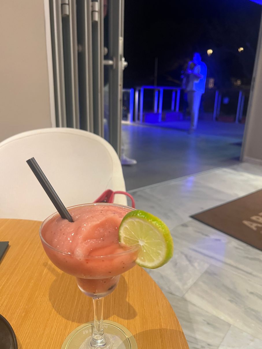 ARTIEM 奥达克斯 - 限成人酒店-旅行者