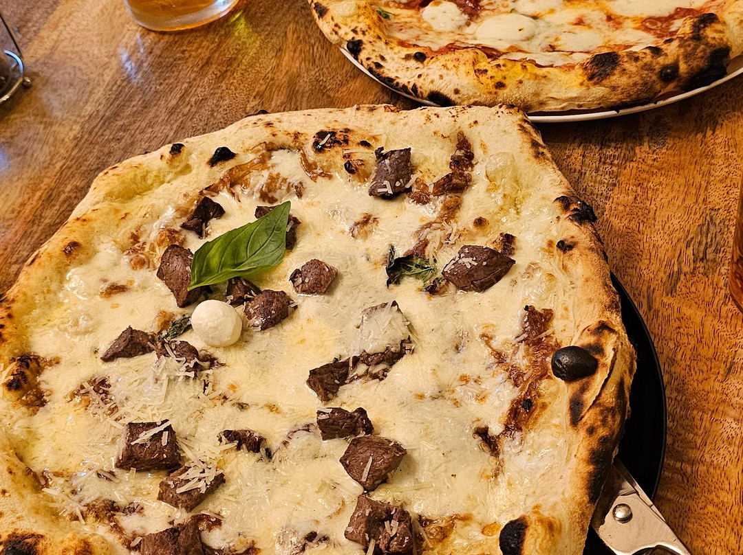 Mytika Trattoria & Pizzeria Napoletana