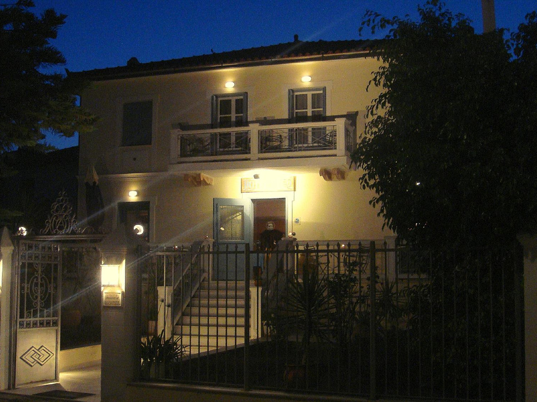 Galaxidi酒店住宿-Hotel Argo