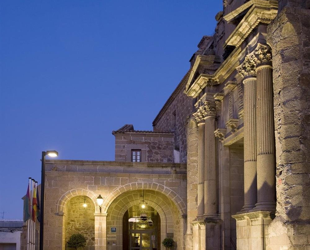 普拉森西亚旅馆主图