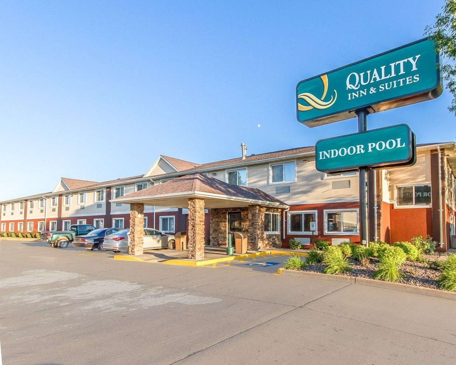 Quality Inn & Suites-官方