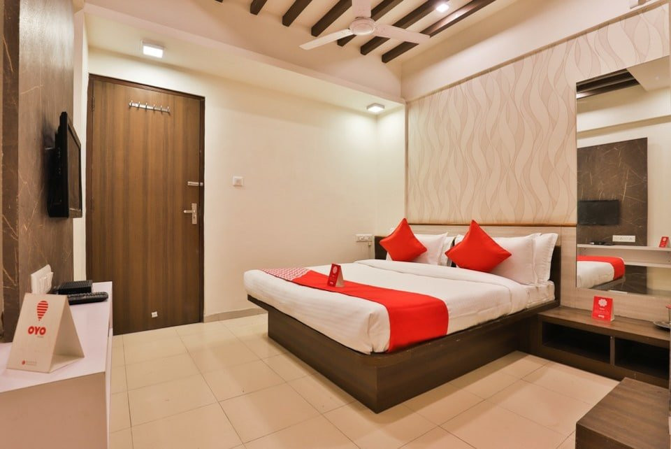 OYO 12147 Hotel Vibrant