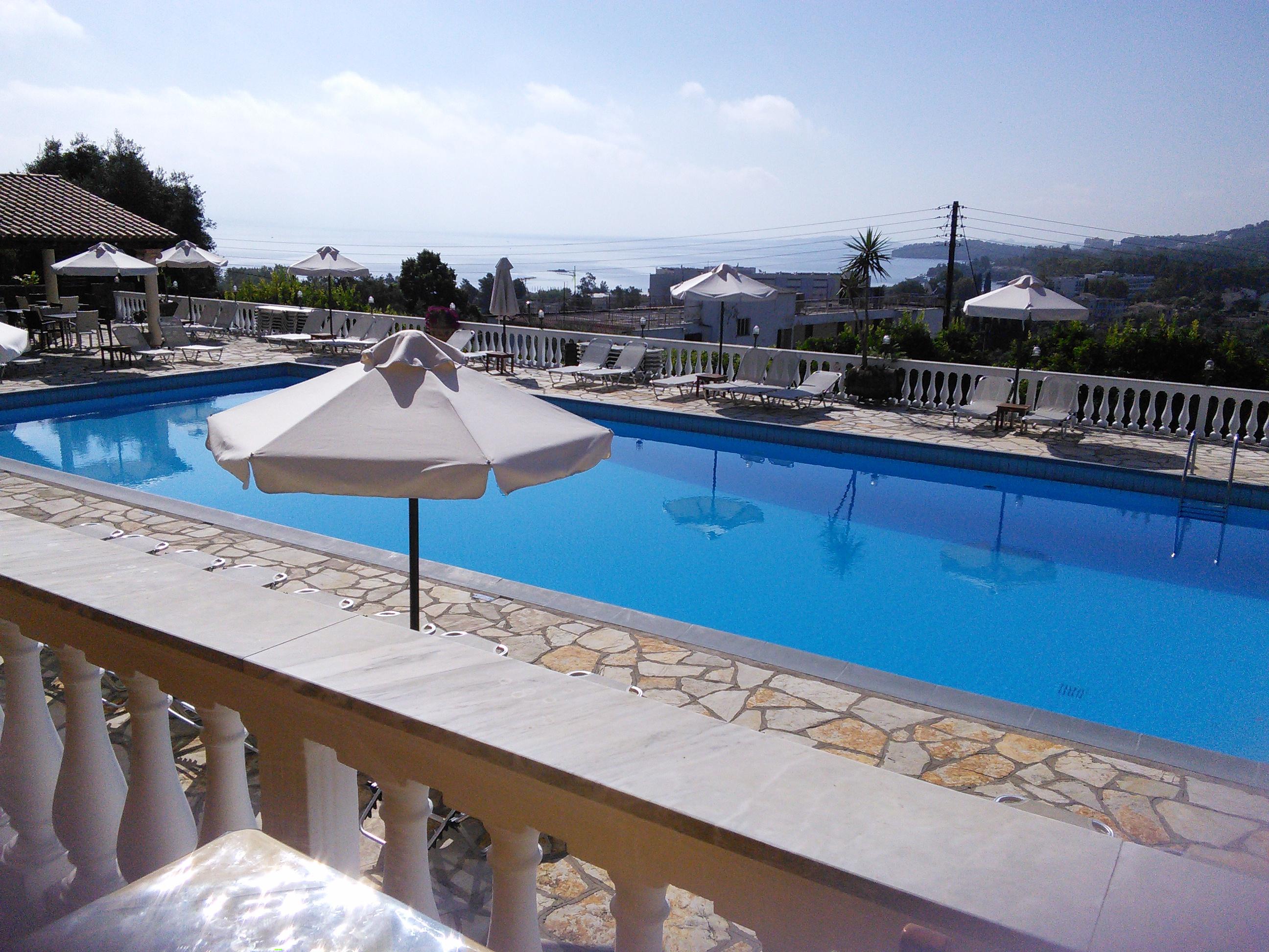 Eleana Hotel Dassia-泳池