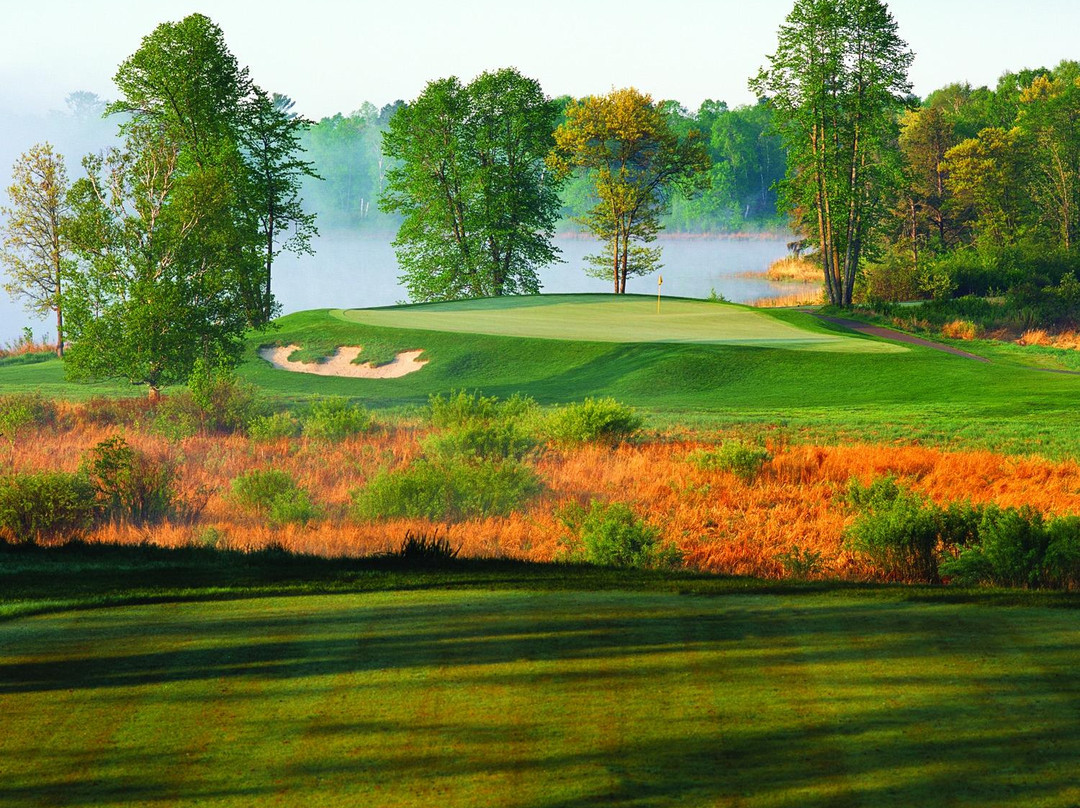 Deacon's Lodge Golf Course景点图片