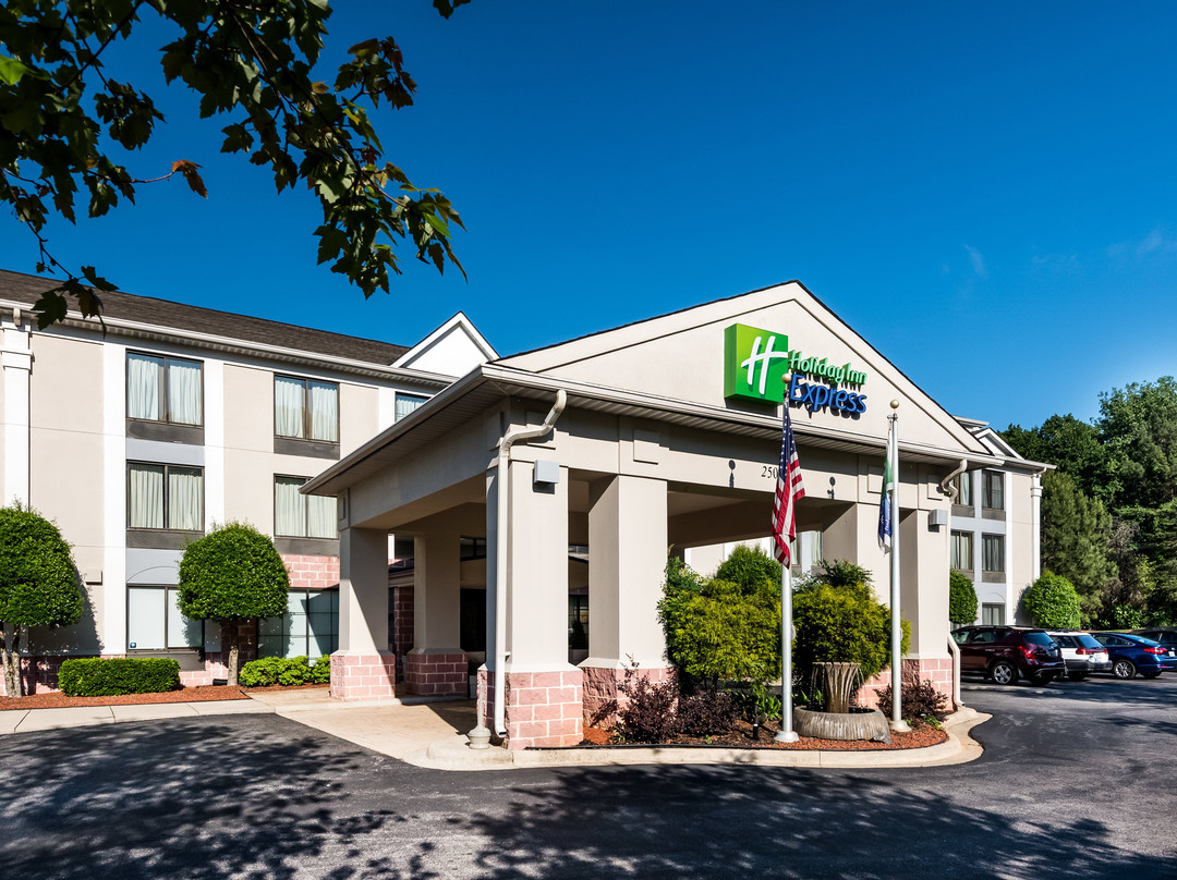 Holiday Inn Express & Suites Charlotte Arpt-belmont By IHG主图