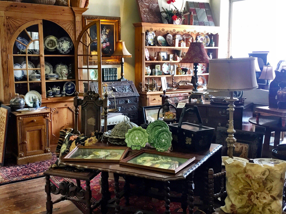 Hillsboro旅游景点-The Hillsboro Antique Mall