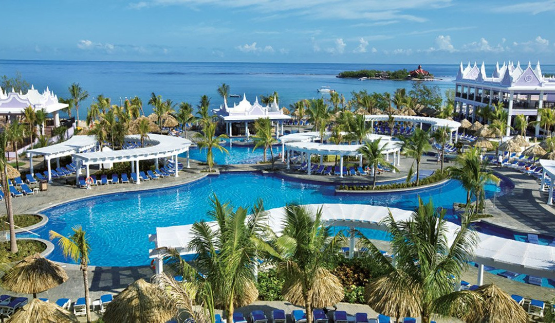 蒙特戈湾悦宜湾酒店主图