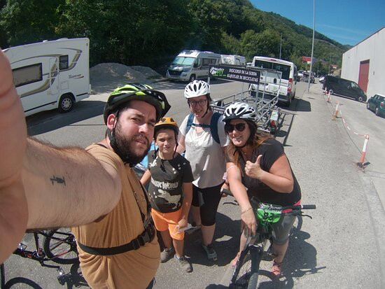 Centro Btt Valles del Oso-Villanueva De Santo Adriano必去景点