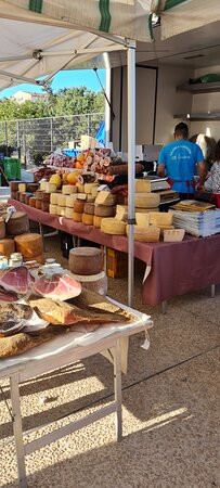 Mercato settimanale-Valledoria必去景点