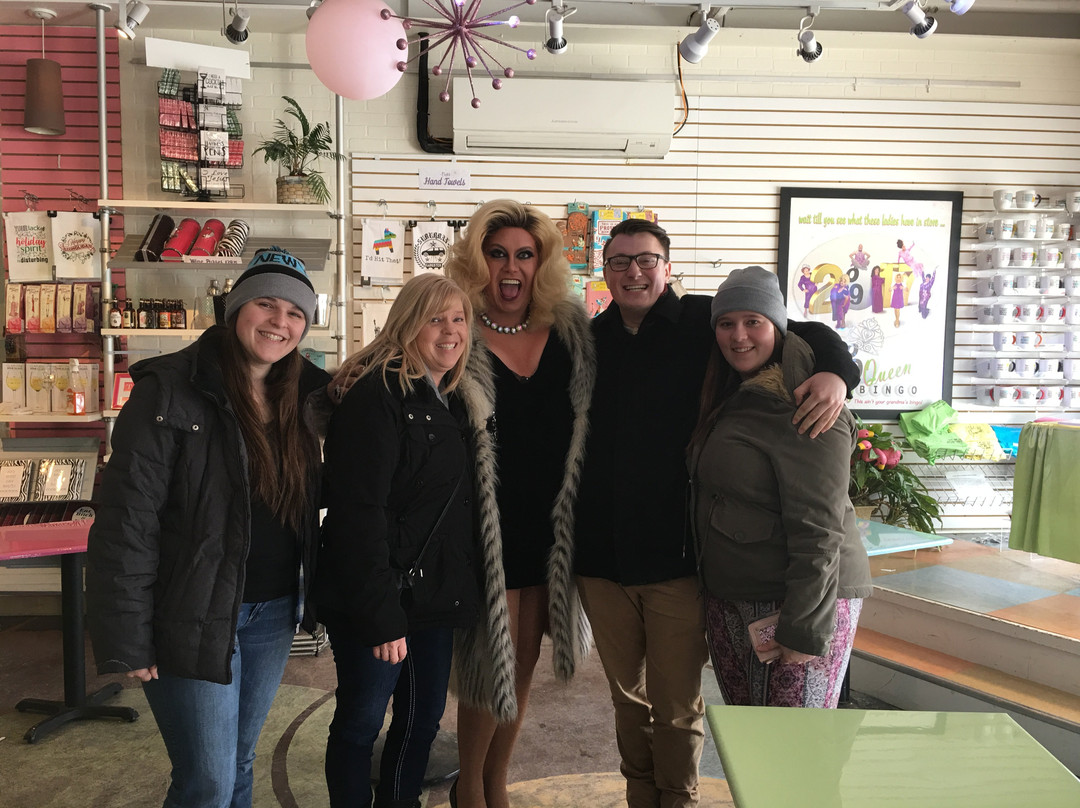 Drag Queen Bingo-罗亚尔奥克必去景点