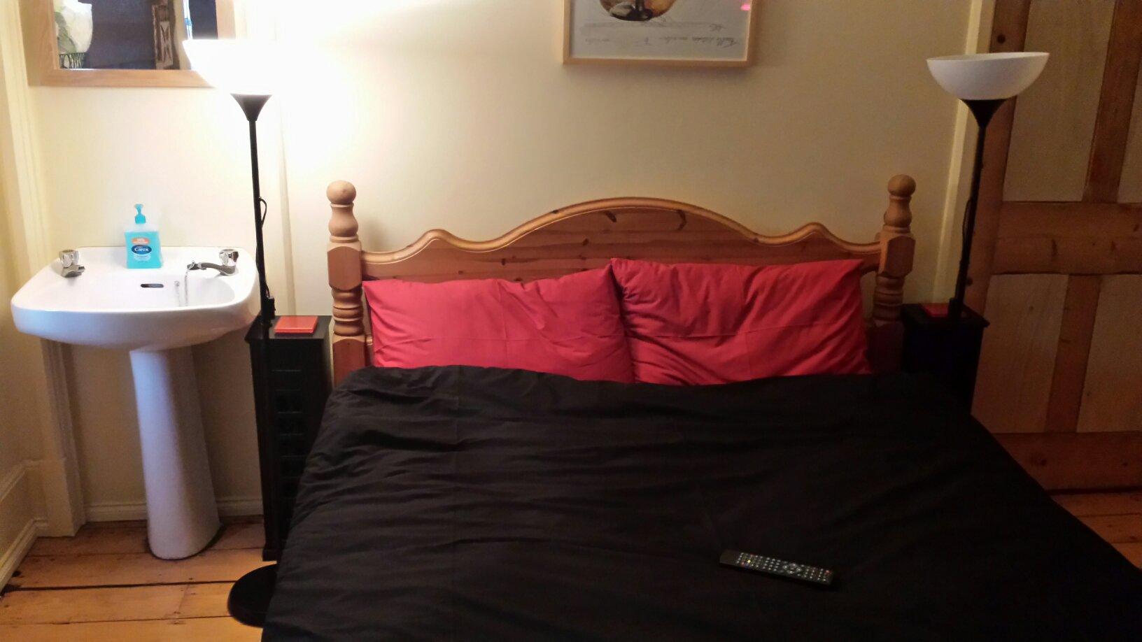 Alma House Bed and Breakfast-浴室