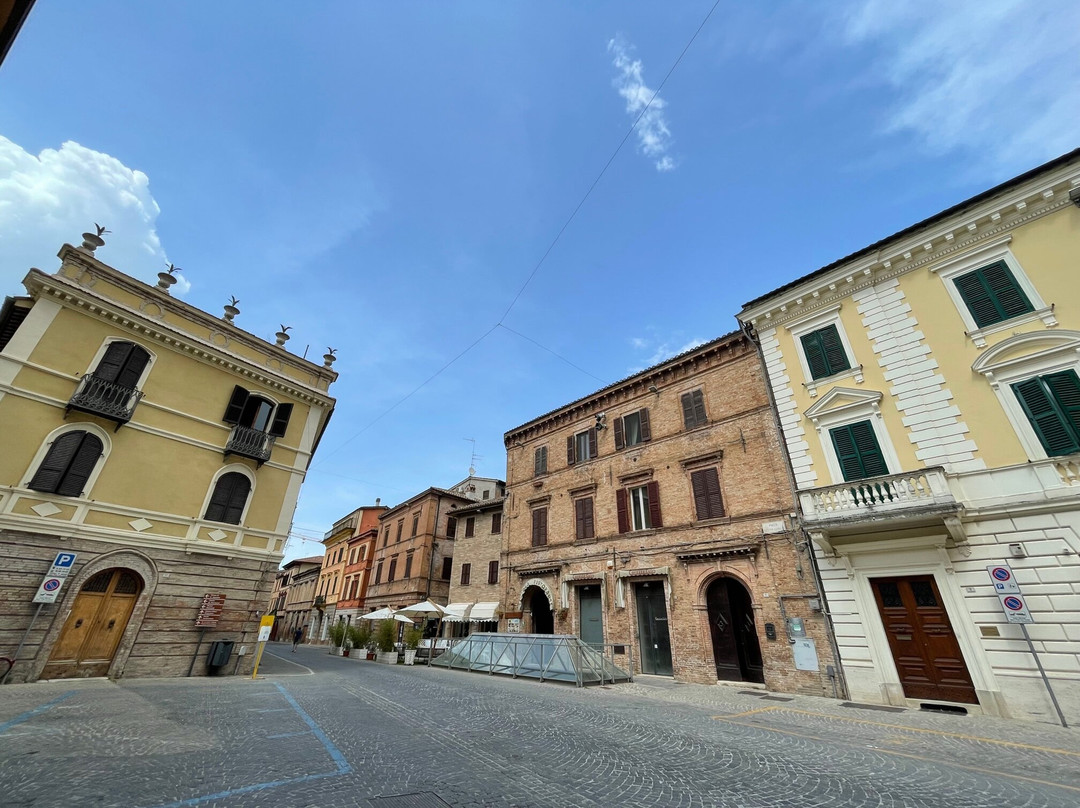 Piazza Giuseppe Garibaldi景点图片