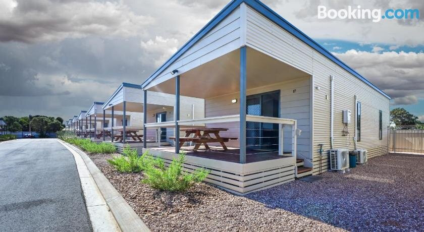 Harvest Stay Cabin Park