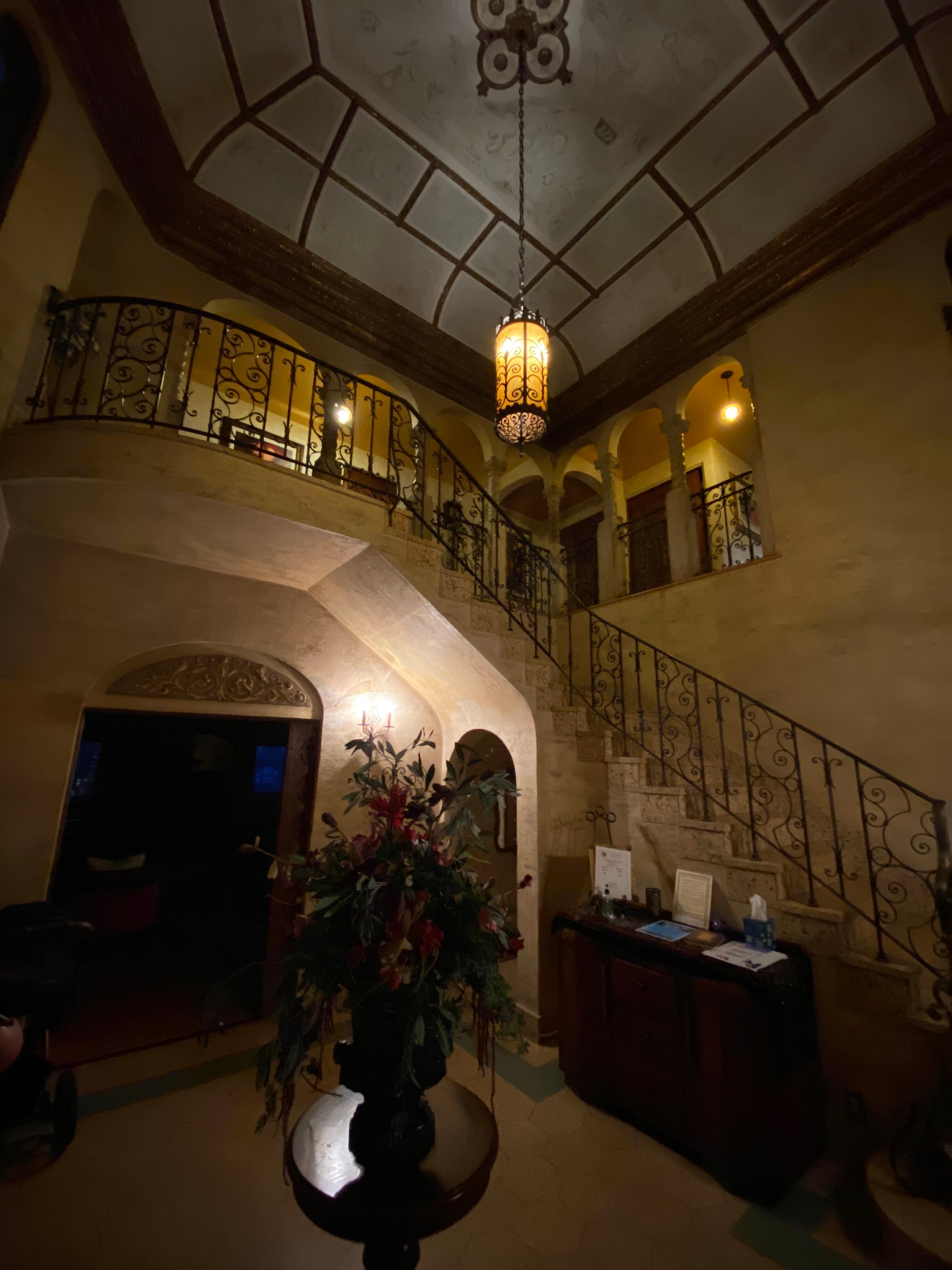 Acacia Mansion-官方