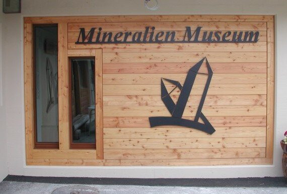 Andre Gorsatt  Mineralien Binntal-Binn必去景点