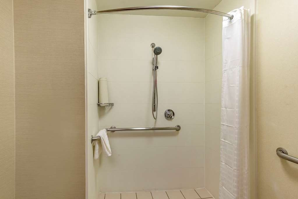 马纳萨斯战场公园凯富套房酒店主图