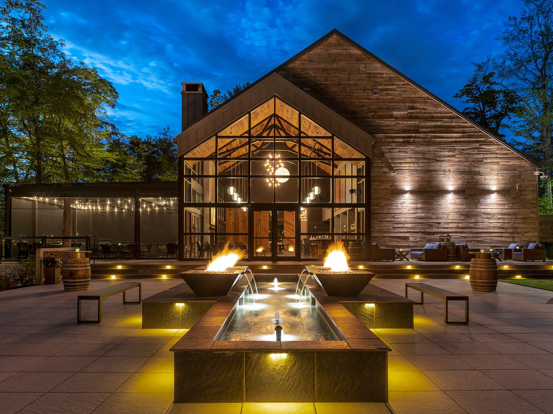 Sapphire Creek Winery & Gardens