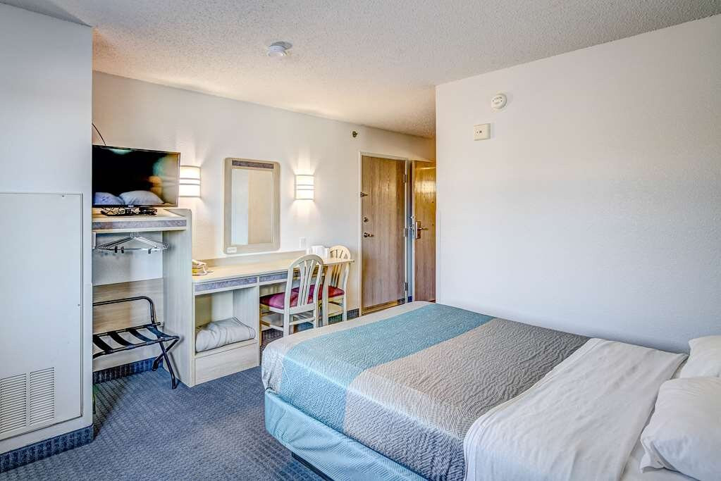 Motel 6 Menomonie, WI主图