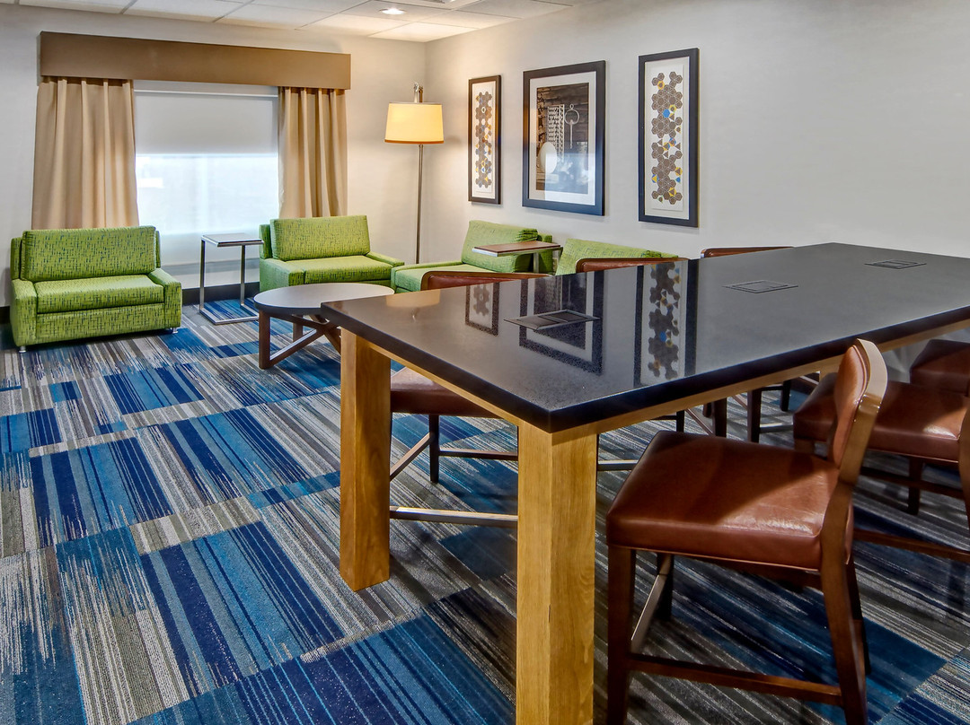Holiday Inn Express & Suites Cookeville by IHG主图