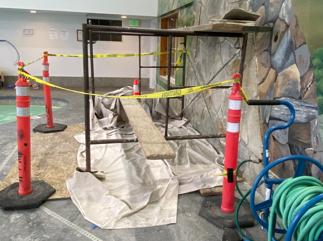 Lakeside Lodge and Suites主图