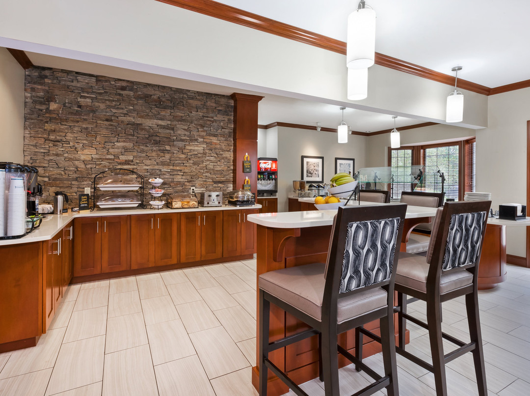 Staybridge Suites Kalamazoo by IHG主图