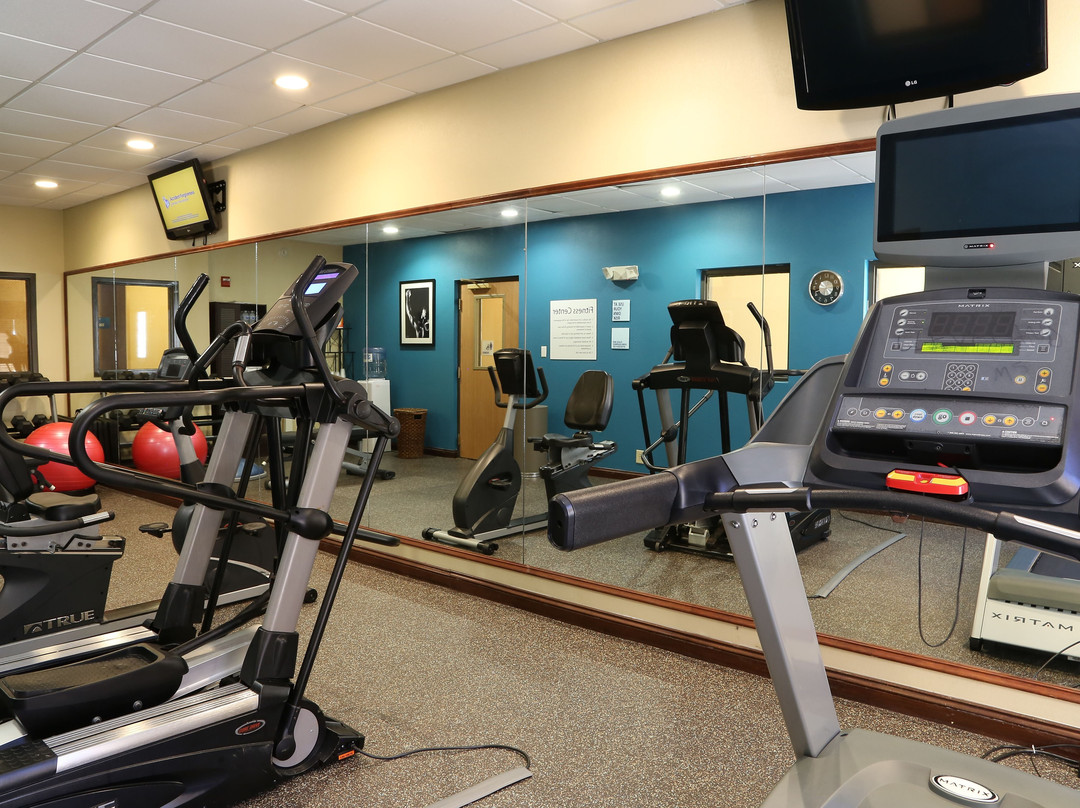 Holiday Inn Express & Suites Cleveland by IHG主图