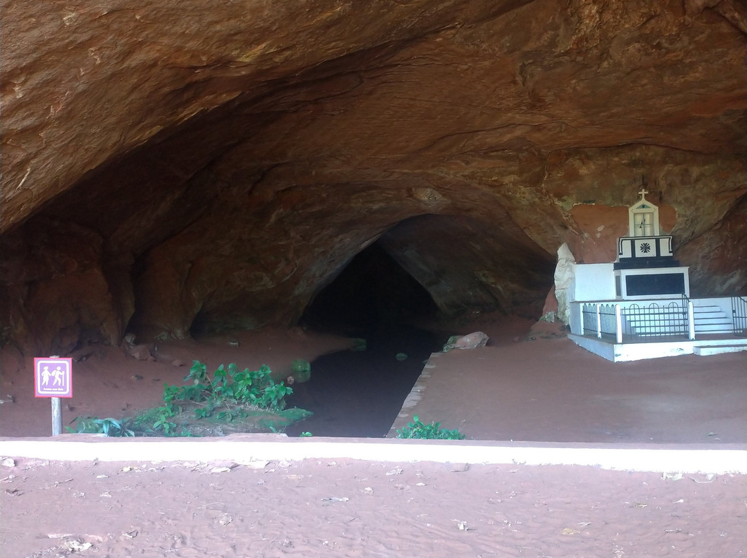 Cachoeira da Gruta de Itambé景点图片