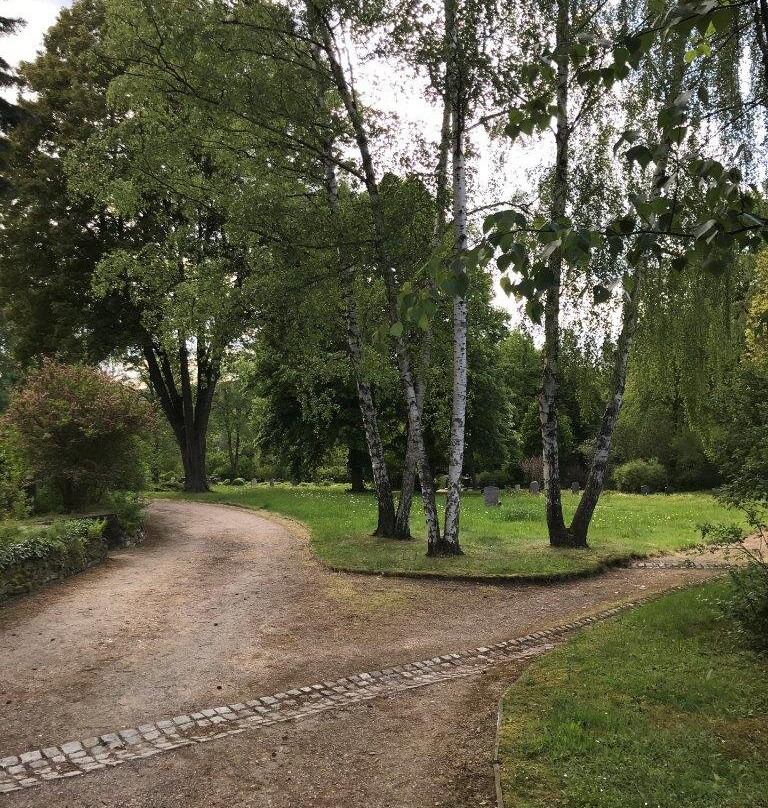 Friedhof - cintorín Pöhl景点图片