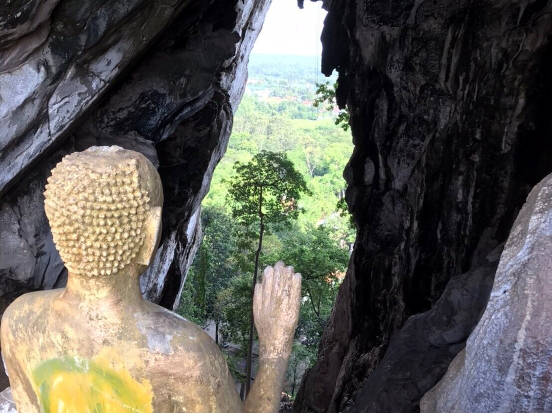 Wat Tham Khao Chakan景点图片