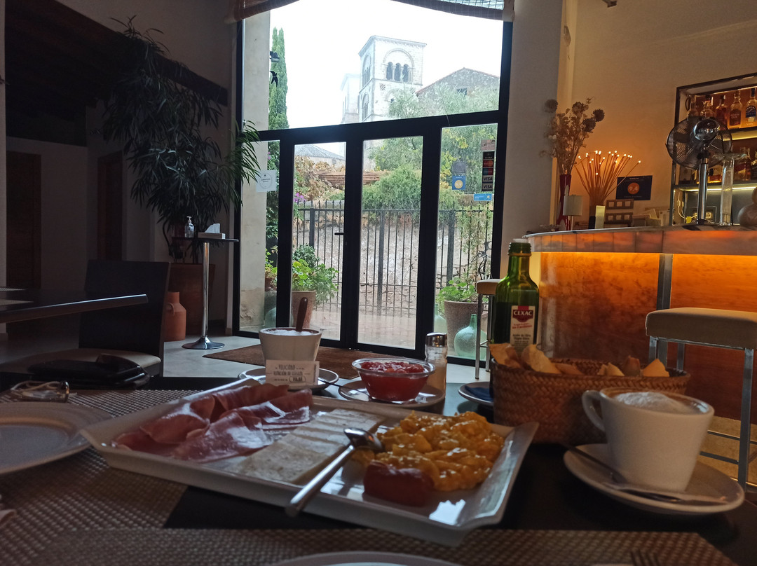 El Mirador de las Monjas主图