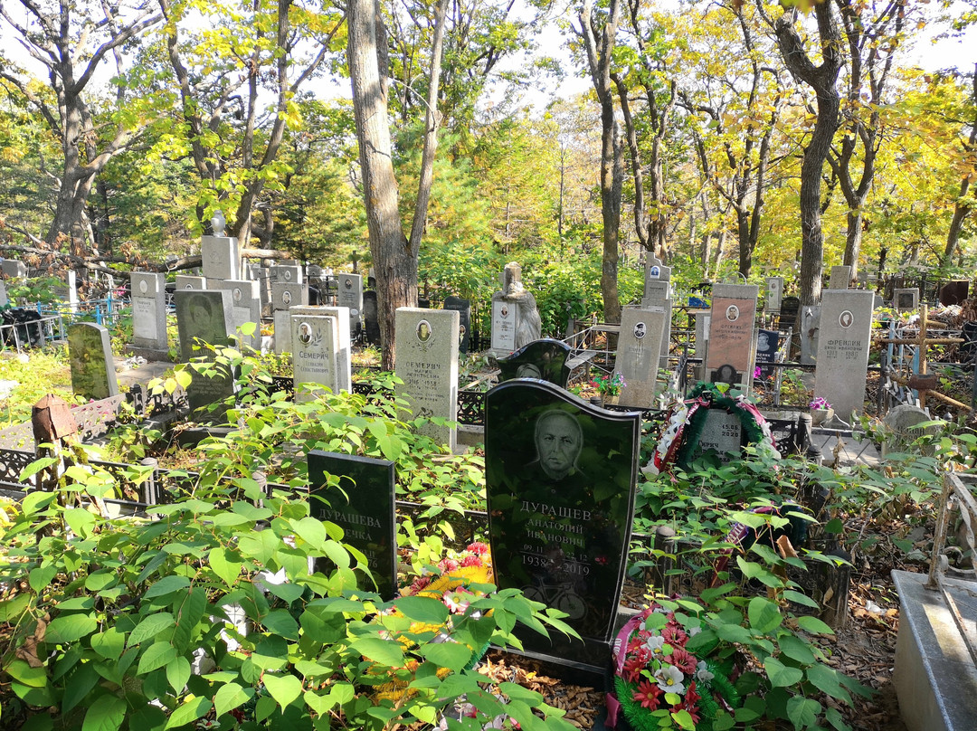 Morskoye Cemetery-海参崴必去景点
