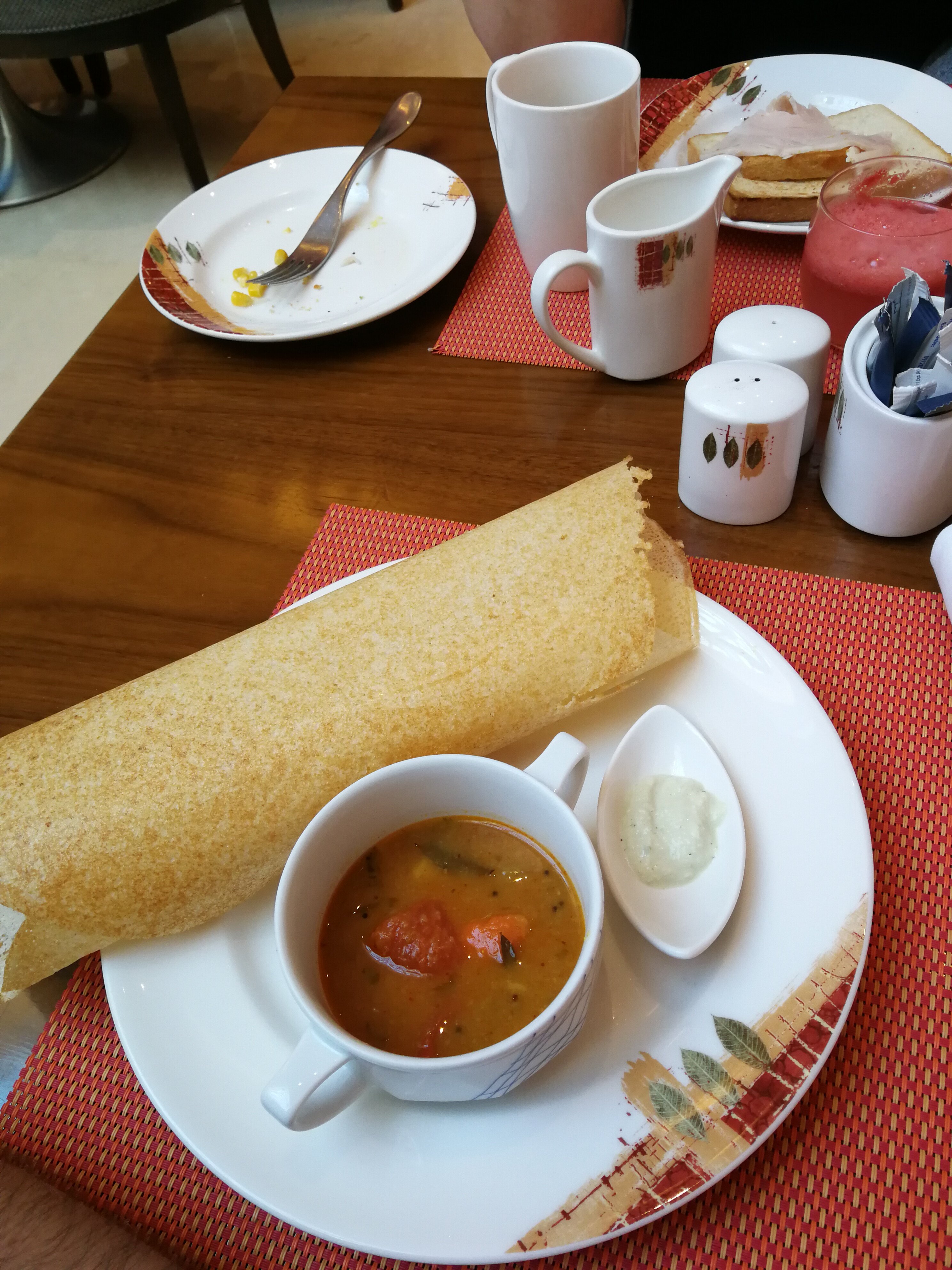 Sheraton Oman Hotel-餐饮