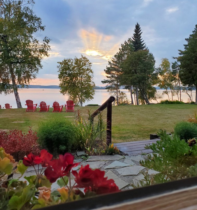 Loon Lodge Inn & Restaurant主图