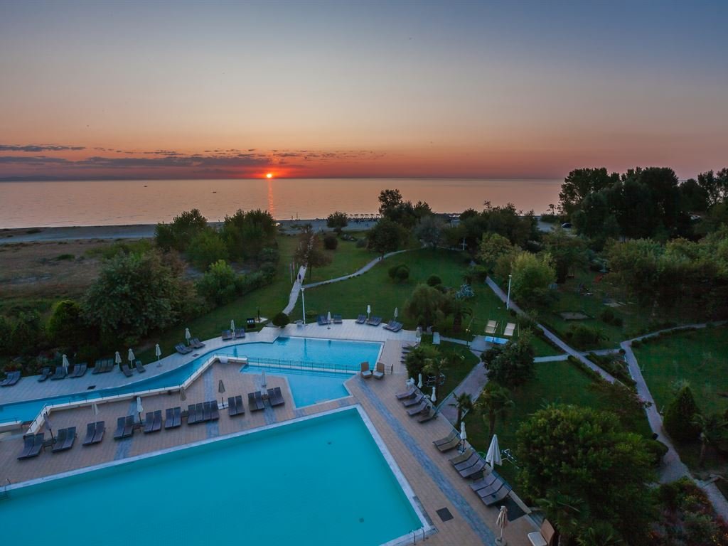 Olympian Bay Grand Resort-官方