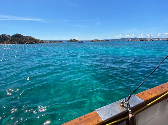 zefiro tour in catamarano nell'arcipelago di La Maddalena-拉马达莱娜必去景点