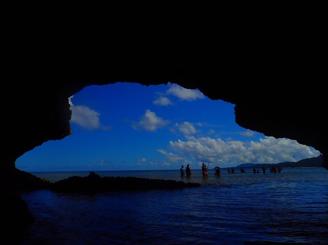 Ishigaki-jima Blue Cave景点图片