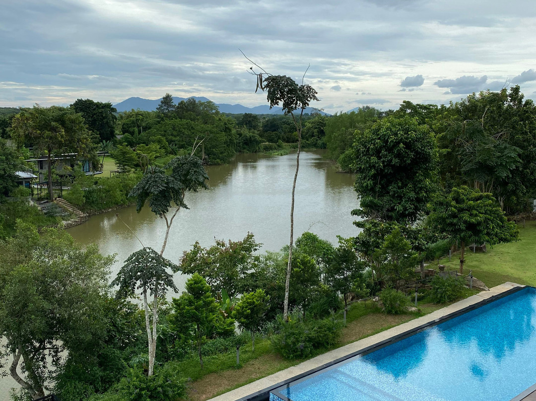 Riverawan Hotel主图