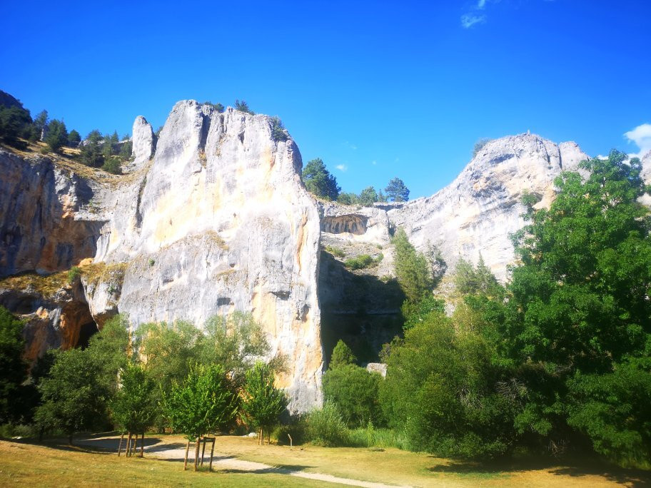 Cuevas de San Bartolome景点图片