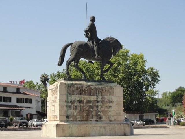 Estatua Equestre do Condestavel D.Nuno Alvarez Pereira景点图片