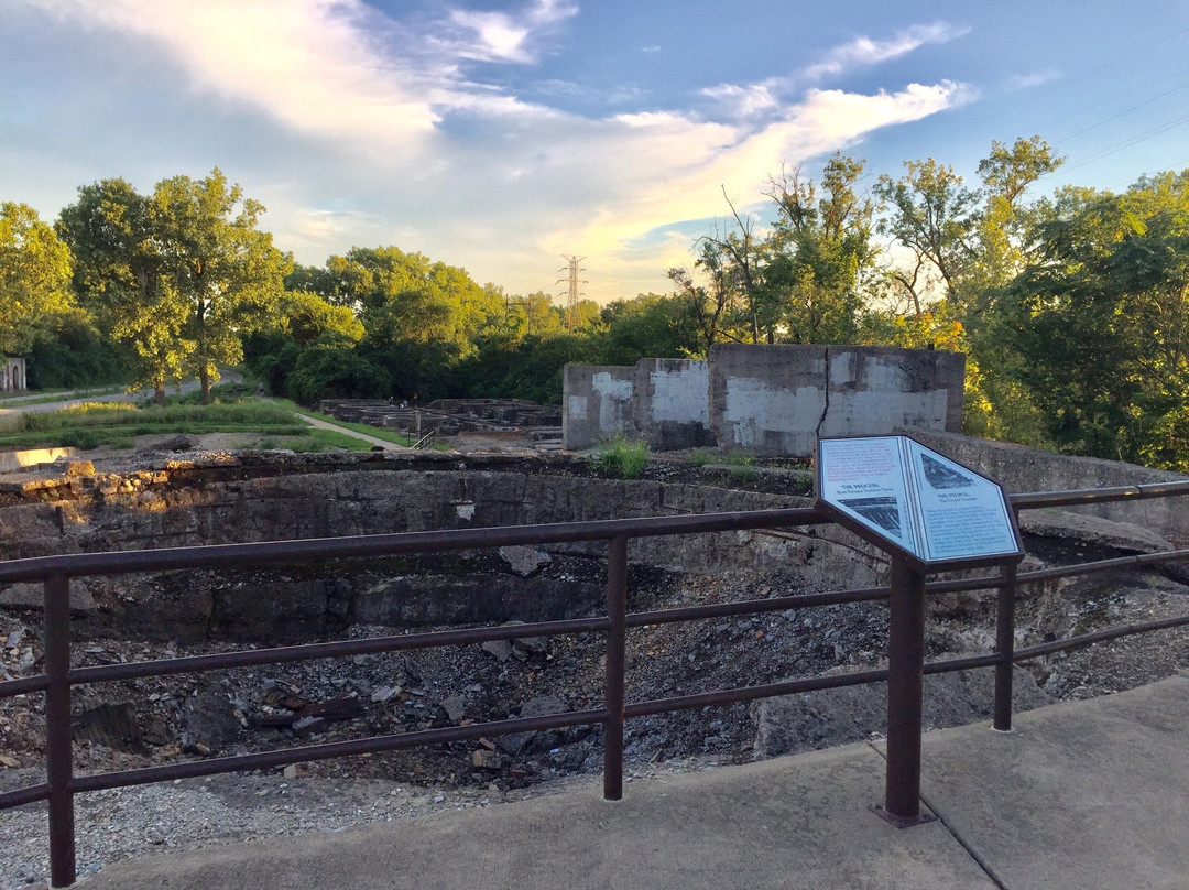 Joliet Iron Works Historic Site景点图片