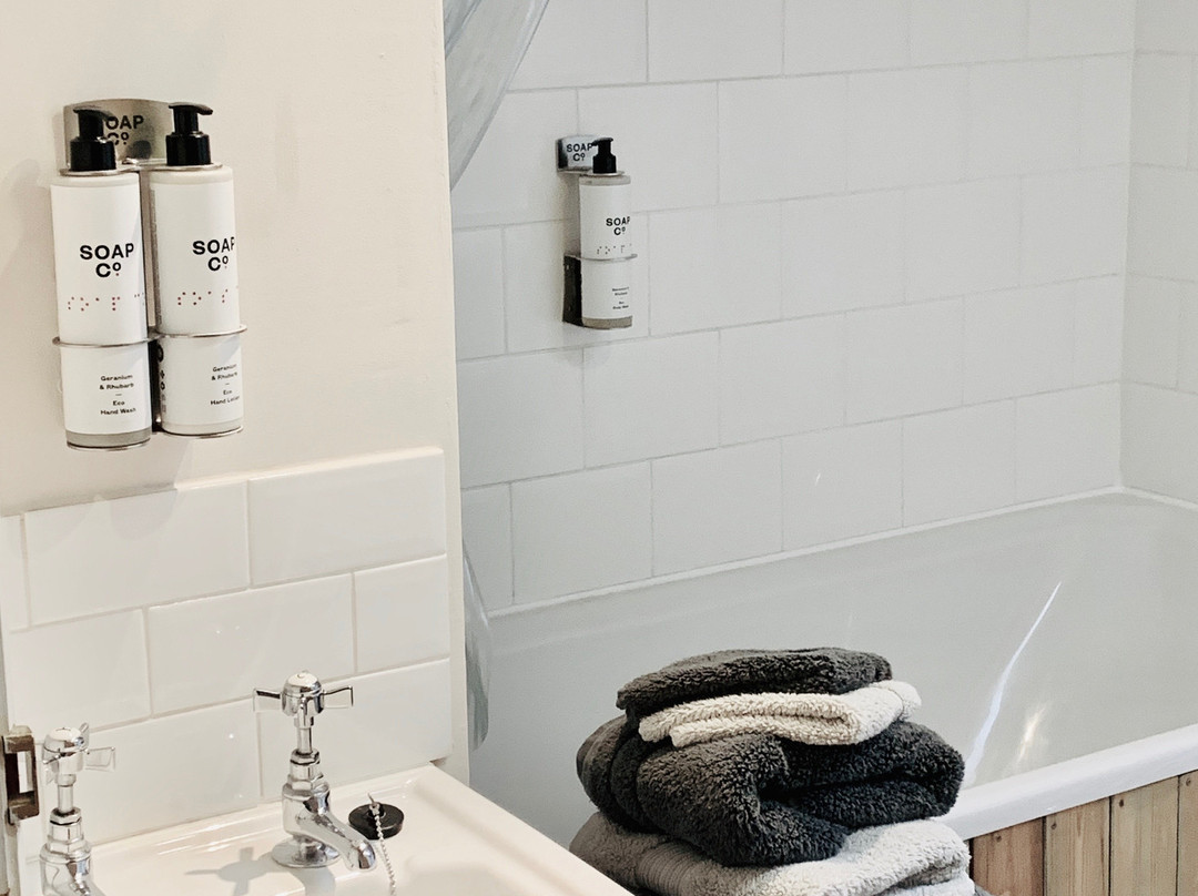 The Old Kennels主图