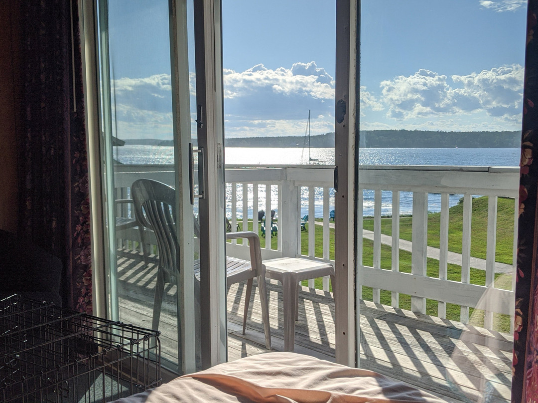 Smuggler's Cove Inn主图